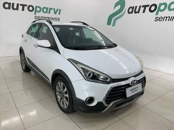 HYUNDAI HB20X 1.6 16V PREMIUM FLEX 4P AUTOMÁTICO HYUNDAI HB20X 1.6 16V PREMIUM FLEX 4P AUTOMÁTICO